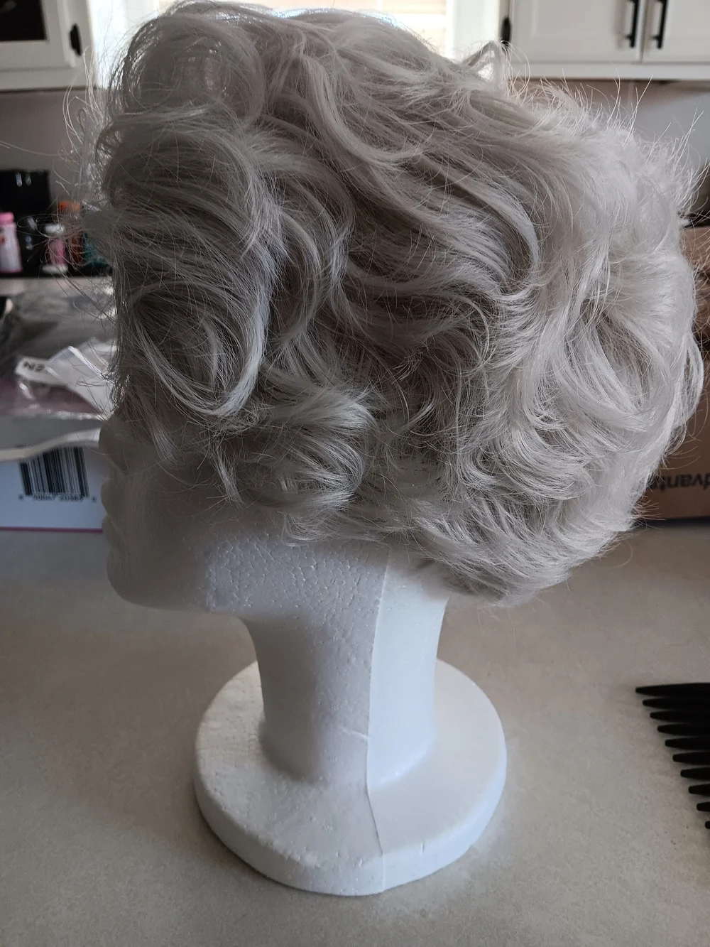 Light Silver Short Women’s Wig - Classic Layered Style Synthetic